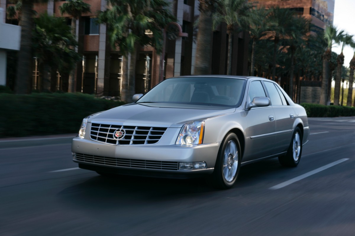 Cadillac DTS 2010