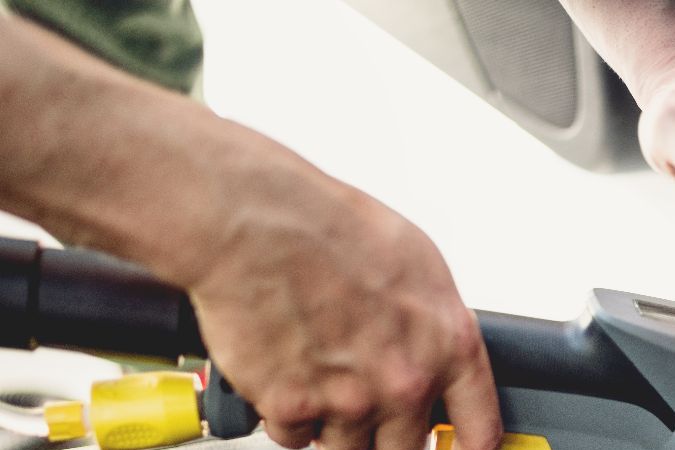 Limpieza de alfombras de auto mojada cuando uso el aire acondicionado