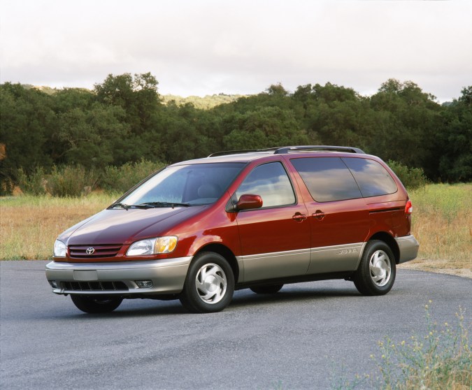 Toyota Sienna 2003