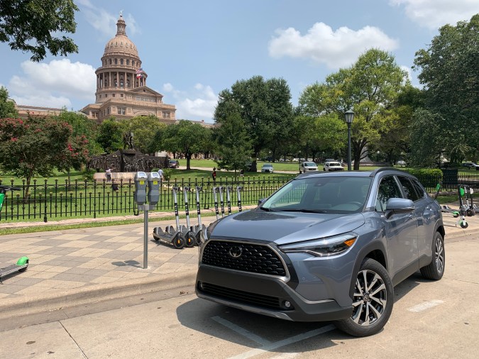 Toyota quiere captar a un conductor joven con el Corolla Cross.