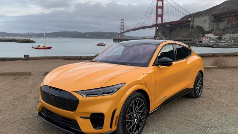 Ford acaba de lanzar las versiones más deportivas del Mustang Mach-E: el GT y el GT Performance.