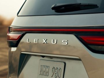 Lexus LX 2022