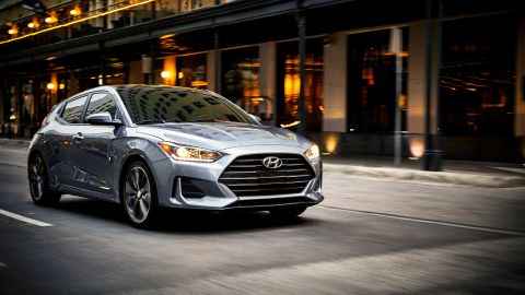 El motor del Hyundai Veloster 2021 es de tipo V4.