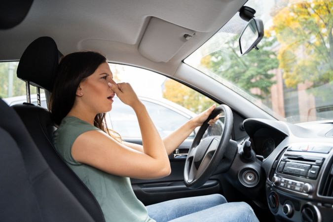 Malos olores del auto