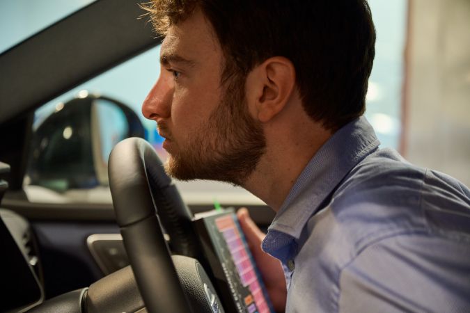Запах бензина в салоне автомобиля