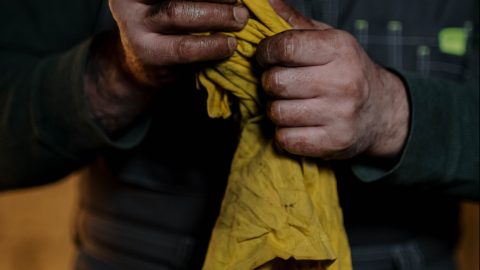 Ropa manchada de aceite