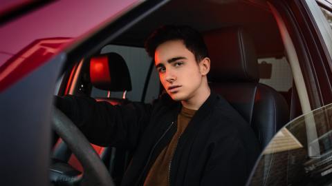 Conductor joven