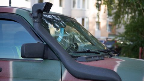 Snorkel en un auto todoterreno