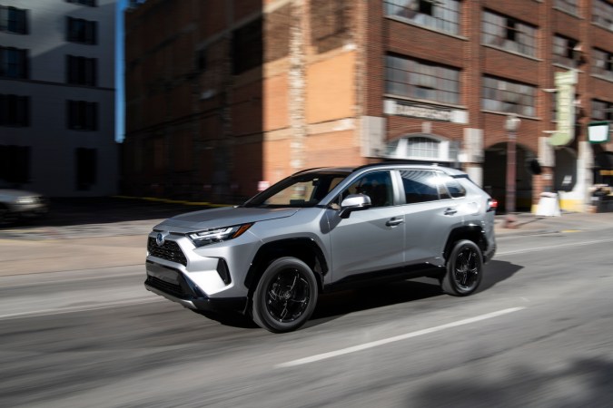 Toyota RAV4 SE Hybrid 2022