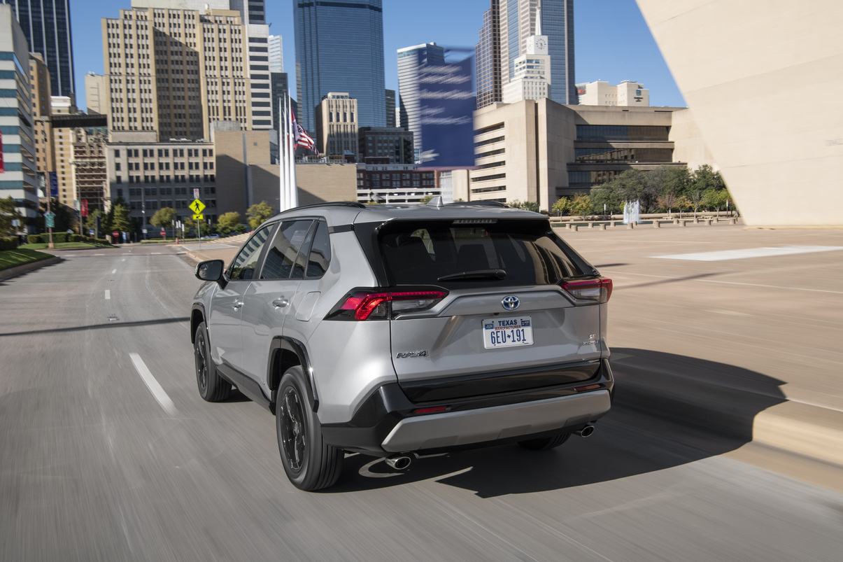 Toyota RAV4 SE Hybrid 2022