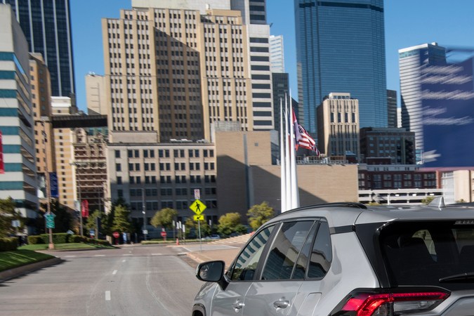 Toyota RAV4 SE Hybrid 2022