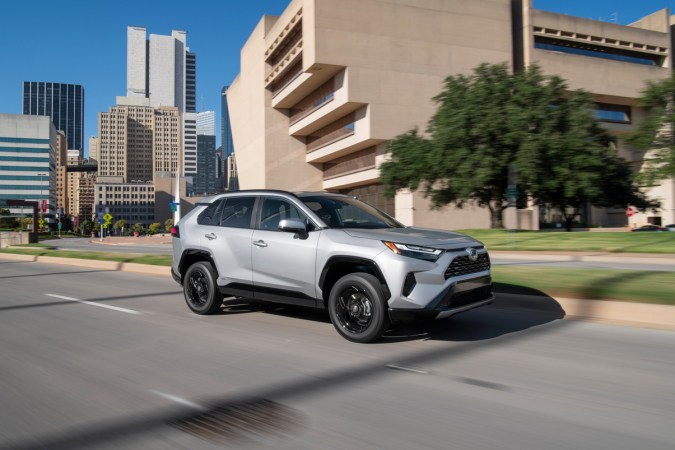 Toyota RAV4 SE Hybrid 2022