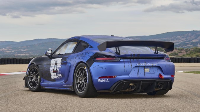 2022 Porsche 718 Cayman GT4