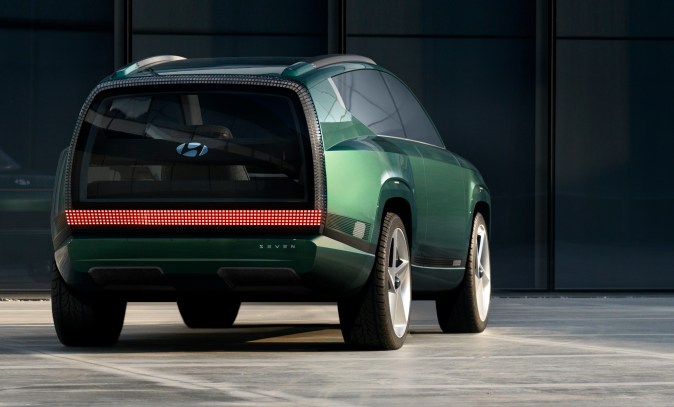 Foto de la parte trasera del Seven Concept SUEV de Hyundai