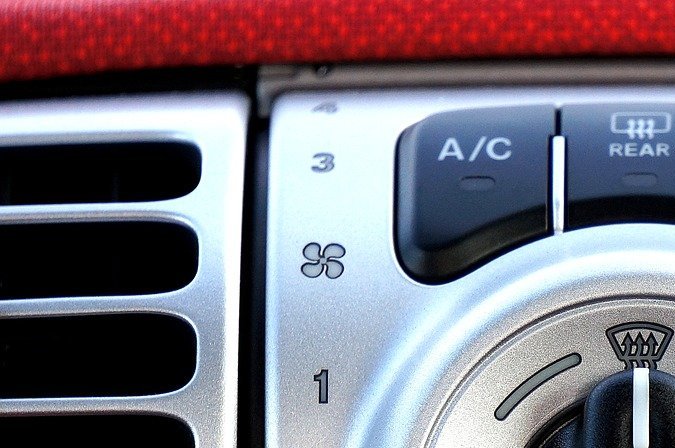 Control de A/C de autos