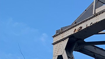 El 2022 Honda Civic Hatchback Sport Touring con detalles deportivos.