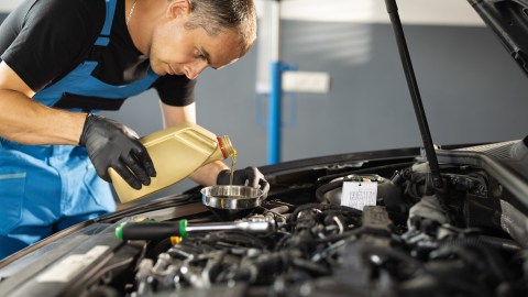 Cambio de aceite de motor.
