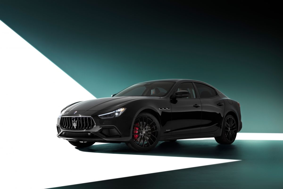 El Maserati Ghibli cuenta con un motor V6 de 345 caballos de fuerza.