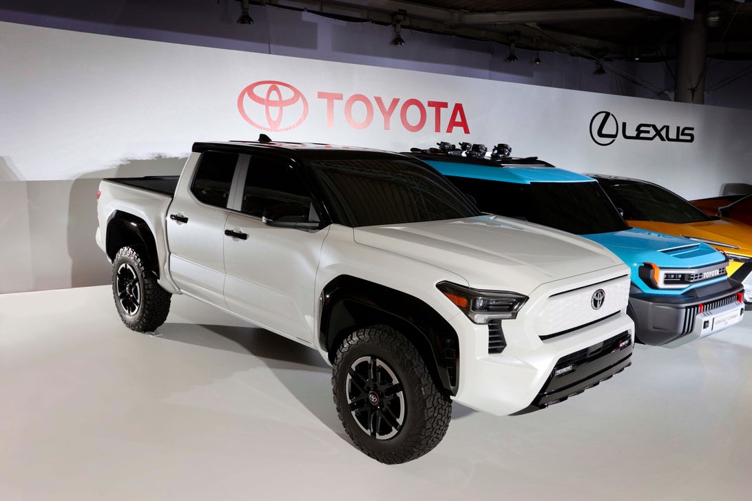 Toyota Pickup EV Concept