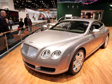Bentley lanzará su primer auto eléctrico en 2025