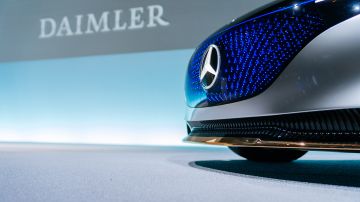 Daimler AG cambia de nombre a Mercedes Benz