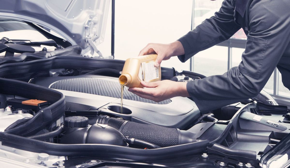 El aceite de motor está diseñado para motores con más de 75,000 millas