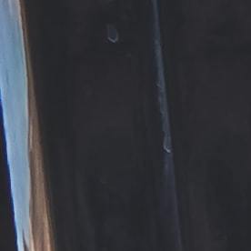 Llantas de auto golpeadas.