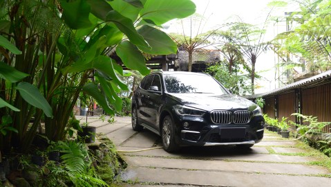 Auto estacionado.