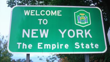 Foto de un letrero de bienvenida al estado de Nueva York
