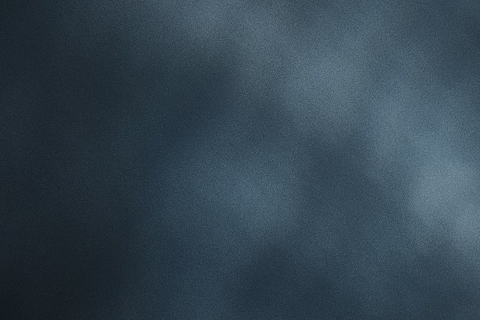 Pisando el freno de autos.