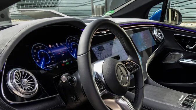 Mercedes-Benz EQE500 2023