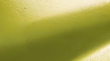 Aceite con embudo