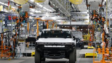 GM trata de aumentar la producción de su Hummer EV