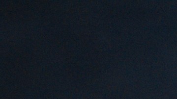 Llanta de auto ponchada.