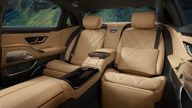 Mercedes-Maybach S680 Virgil Abloh