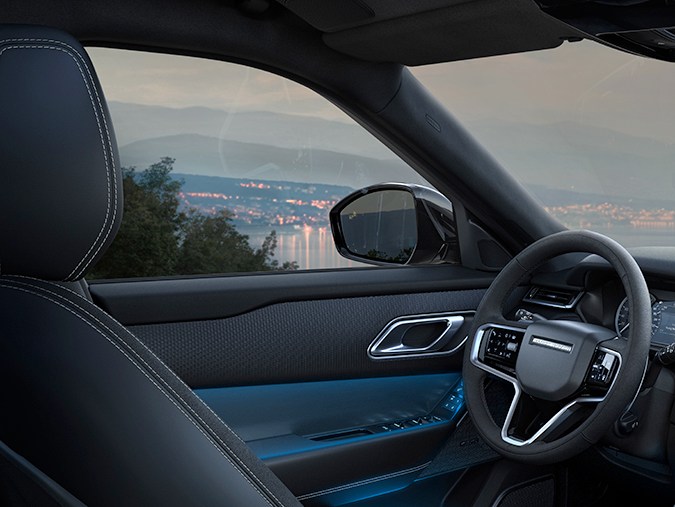 Range Rover Velar HST