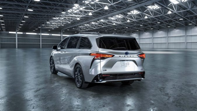 Toyota Sienna 2023 25th Anniversary Edition