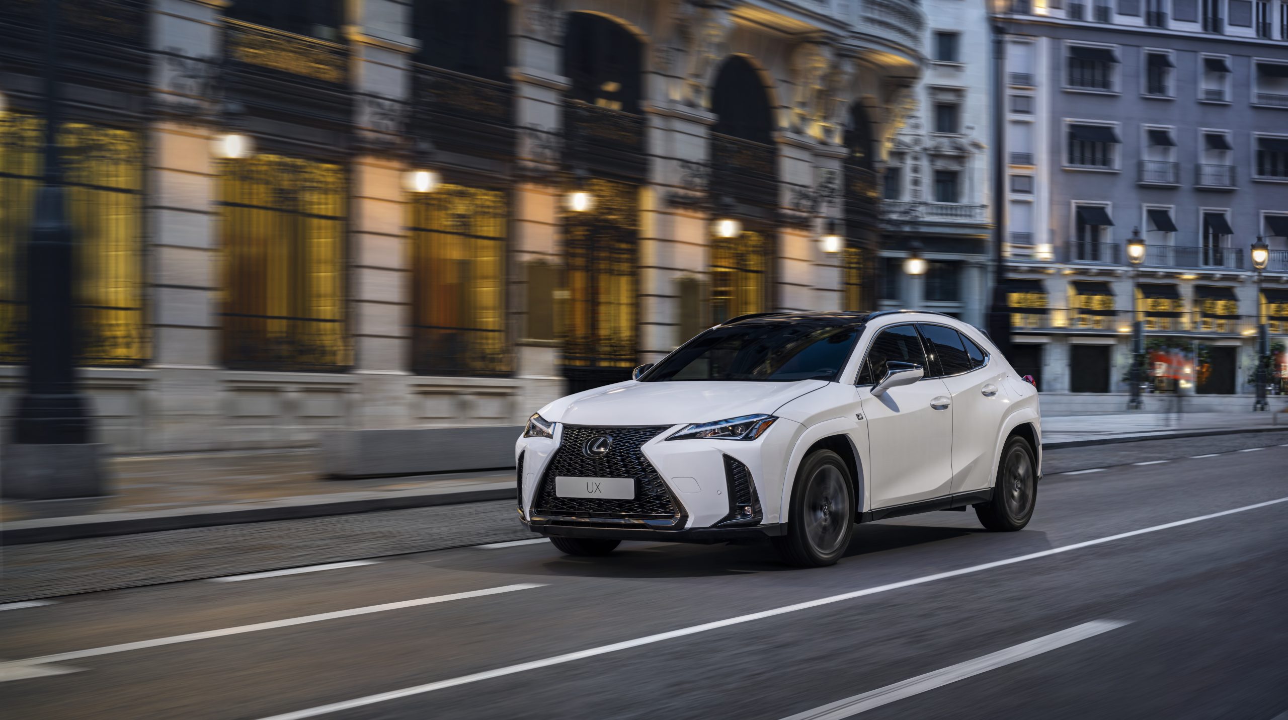 Lexus UX 2023