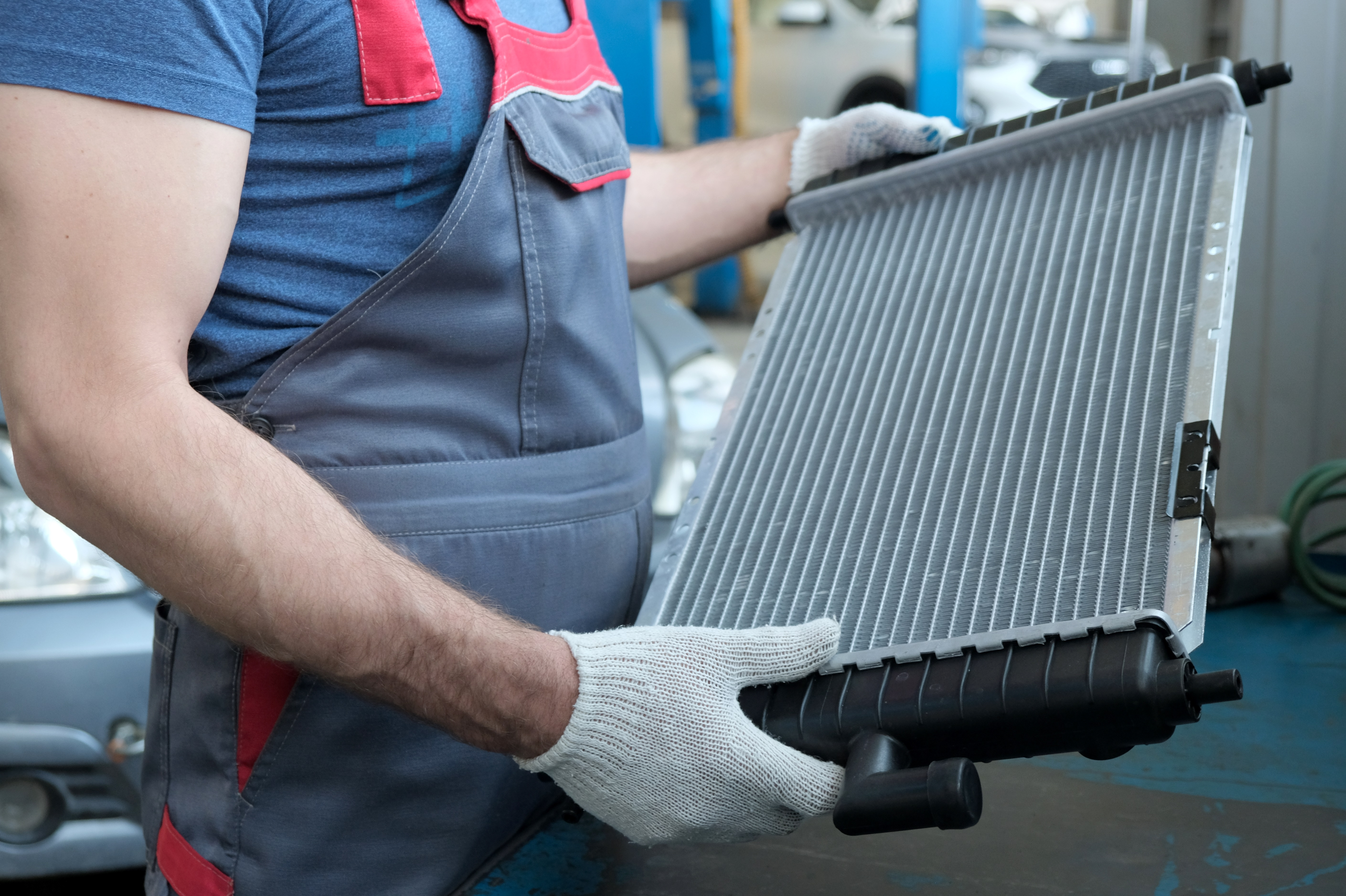 Chigago Radiator Cómo vaciar y limpiar el radiador del auto tú mismo - Siempre Auto