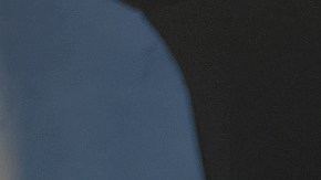 Foto de un conductor que ha sido detenido por un oficial de policía