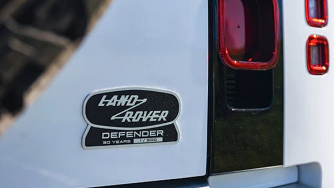 Land Rover Defender 110 NAS 30th Anniversary Edition