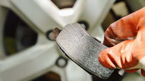 Balatas de auto desgastadas.