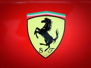 El 60% de los autos que Ferrari venderá hacia 2026 serán totalmente  eléctricos - Siempre Auto