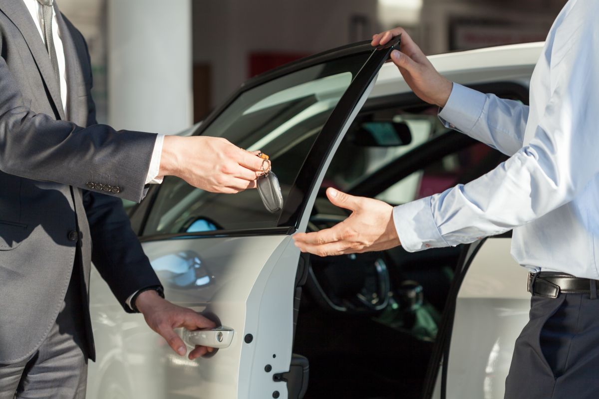 En la compra de un auto nuevo deberás realizar comparaciones para obtener el mejor precio de compra. 
