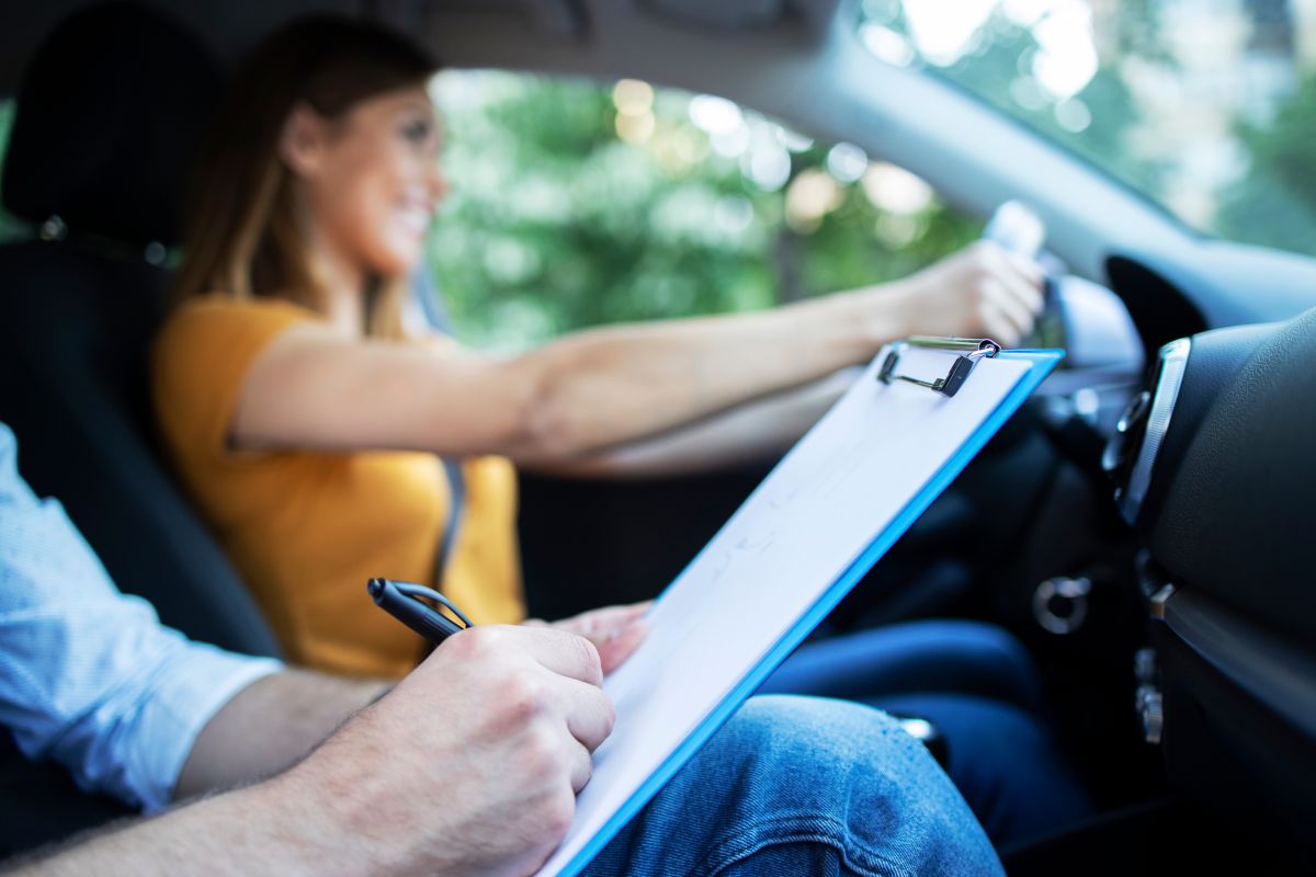 En el estado de Delaware los indocumentados pueden solicitar una tarjeta de privilegio de conducir para poder operar un vehículo.
