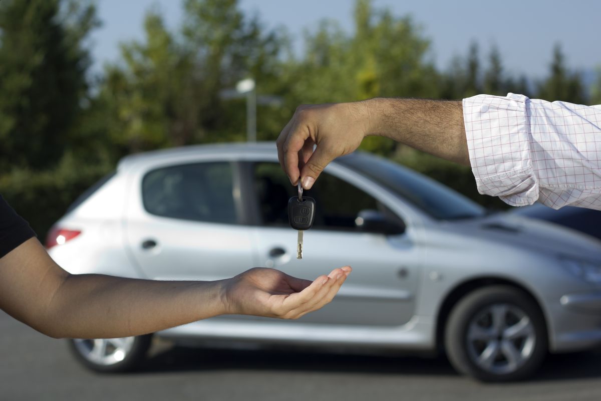 Al comprar un auto usado para un adolescente debes ser muy cuidadoso. 