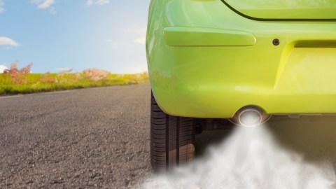 Humo de auto