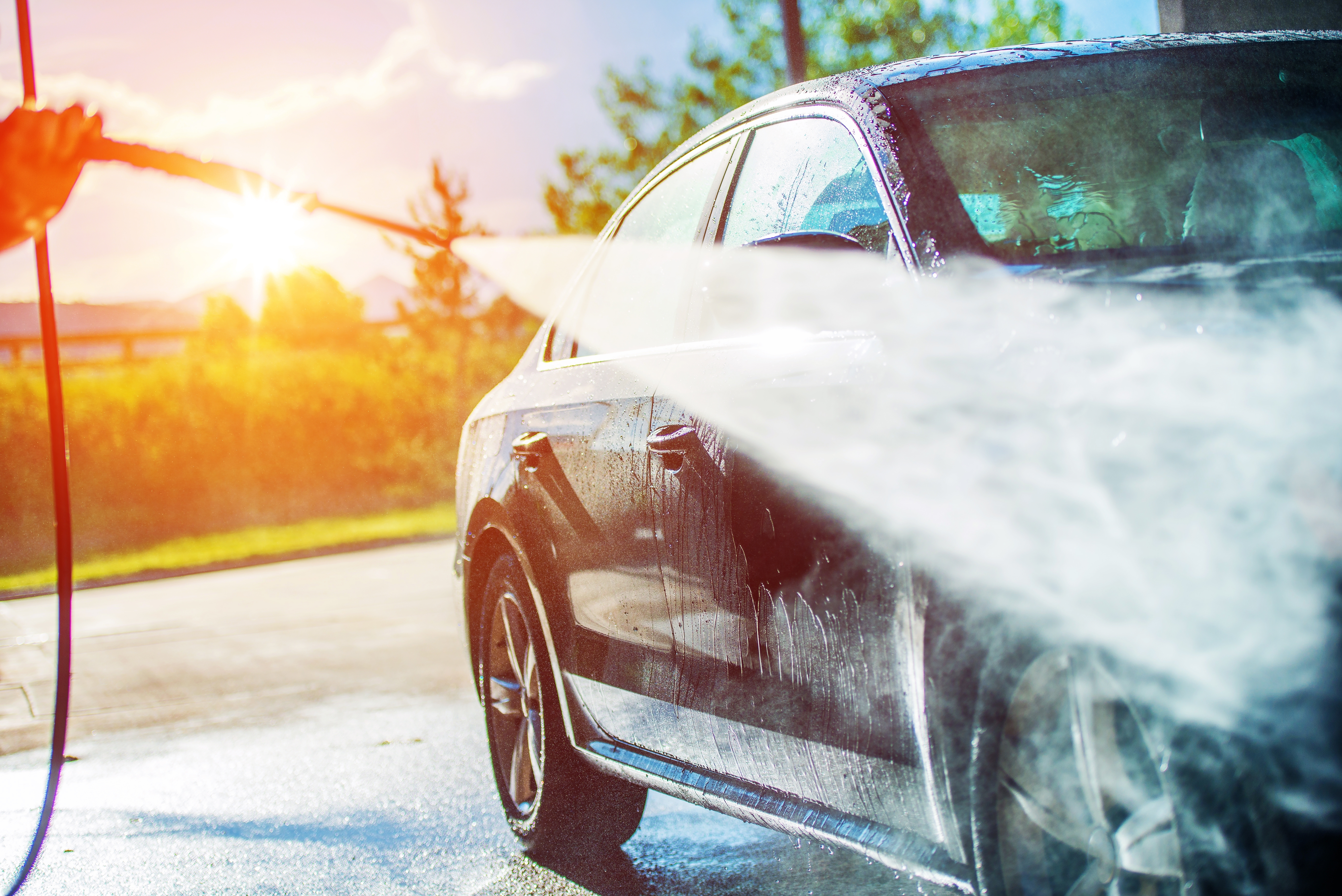 Lavado de auto en verano.