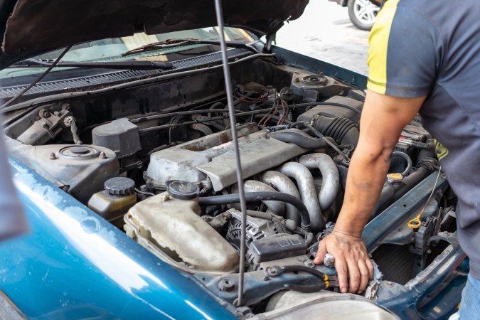 Motor de auto antiguo