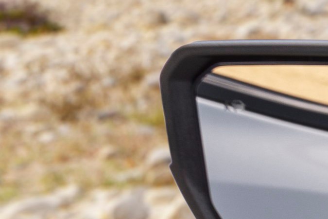 2023 chevy colorado interior